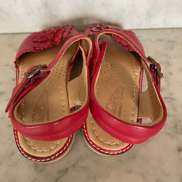 PIOLITO FLORICIENTA Sandals Red Floral Petal Applique Girl Size 1 - Picture 10 of 16